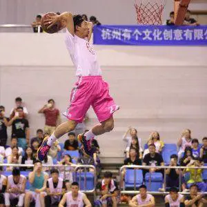 哪里可以找到关于篮球协调训练的教程?_0